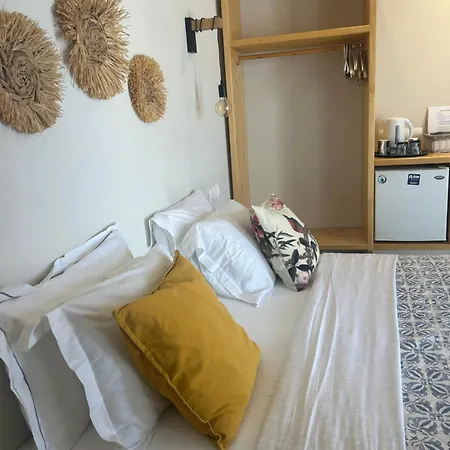 阿弗罗蒂特酒店 酒店 菲罗斯特法尼