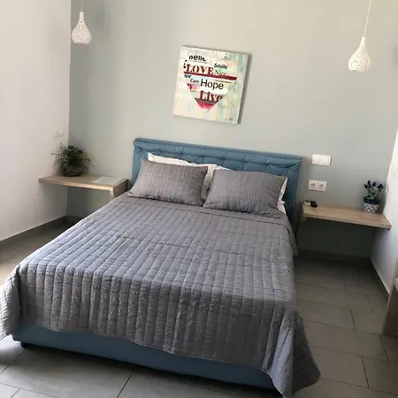 Afrodete * Firosztefáni