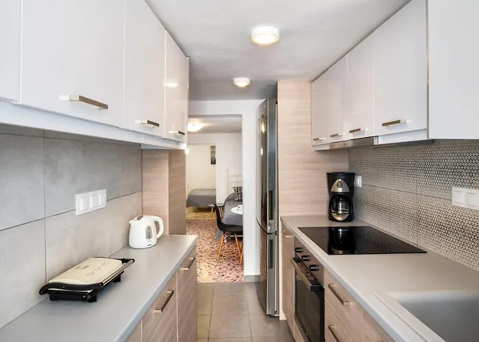 阿弗罗蒂特酒店 酒店 菲罗斯特法尼