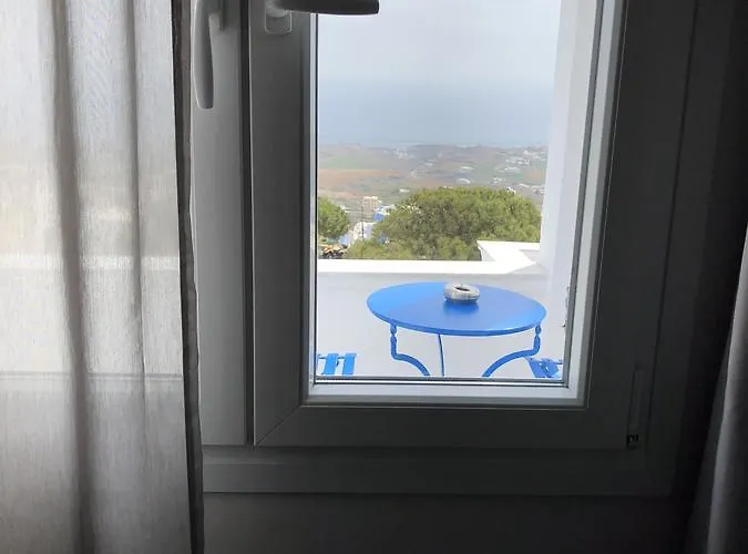 阿弗罗蒂特酒店 *