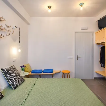 Afrodete Hotel *