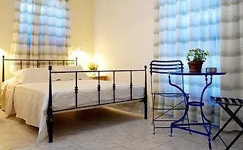 阿弗罗蒂特酒店 *