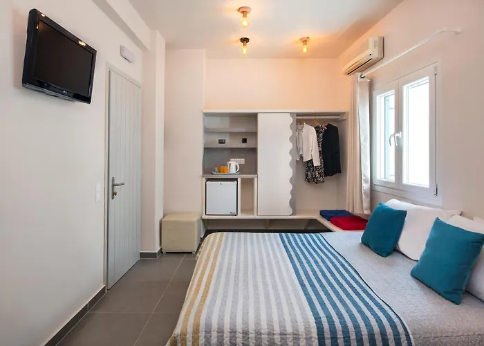 阿弗罗蒂特酒店 酒店 菲罗斯特法尼