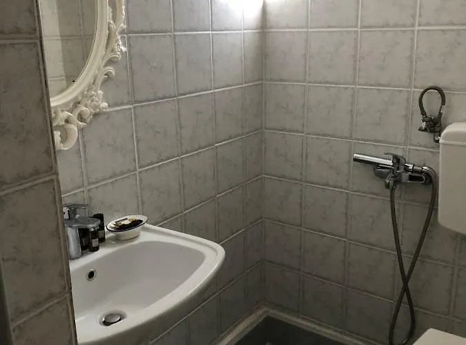 Afrodete Firostefani